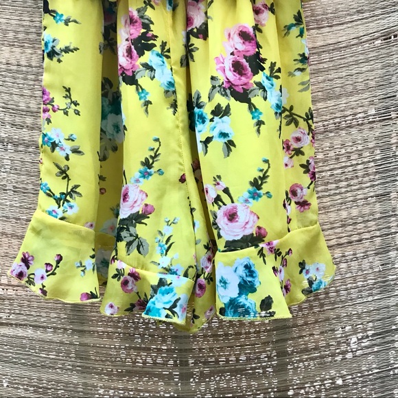 Love Culture Summer Romper Women’s Medium NWT - Picture 5 of 14